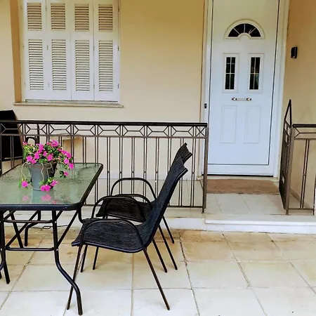 ευρύχωρο σπίτι στην 아파트 *