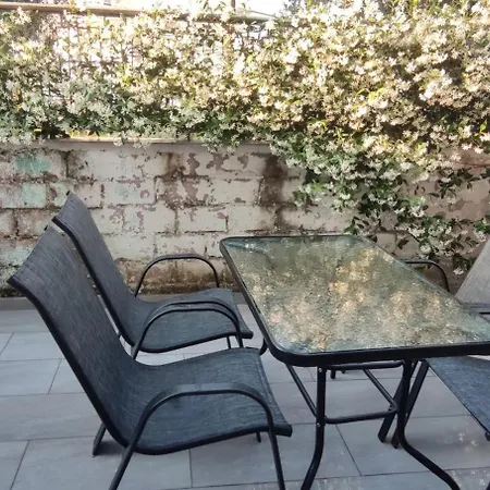 ευρύχωρο σπίτι στην Apartament *